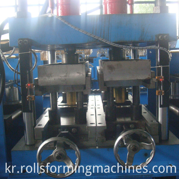 C Z 가변 풀린 롤 성형 기계 C Z U Purlin Steel Cold Roll Forming Unit